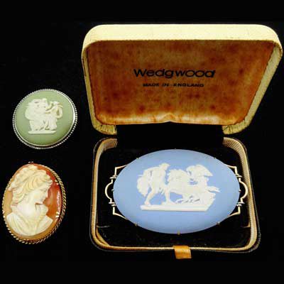 Sell-Your-Wedgwood-Brooches